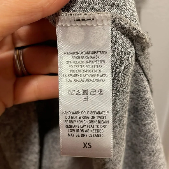 Anthropologie woman’s grey three quarter length sleeve sweater - Picture 8 of 9